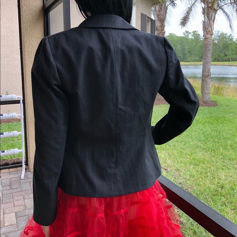 Blazer - Picture 4 of 7